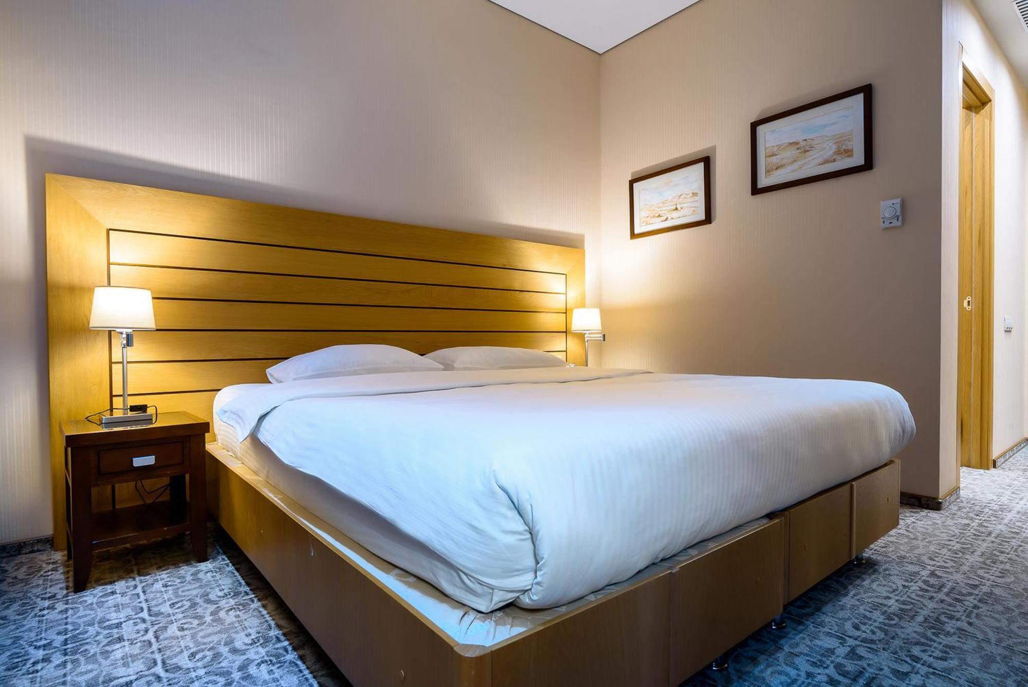 Cosmonaut Otel Karagandy Dış mekan fotoğraf