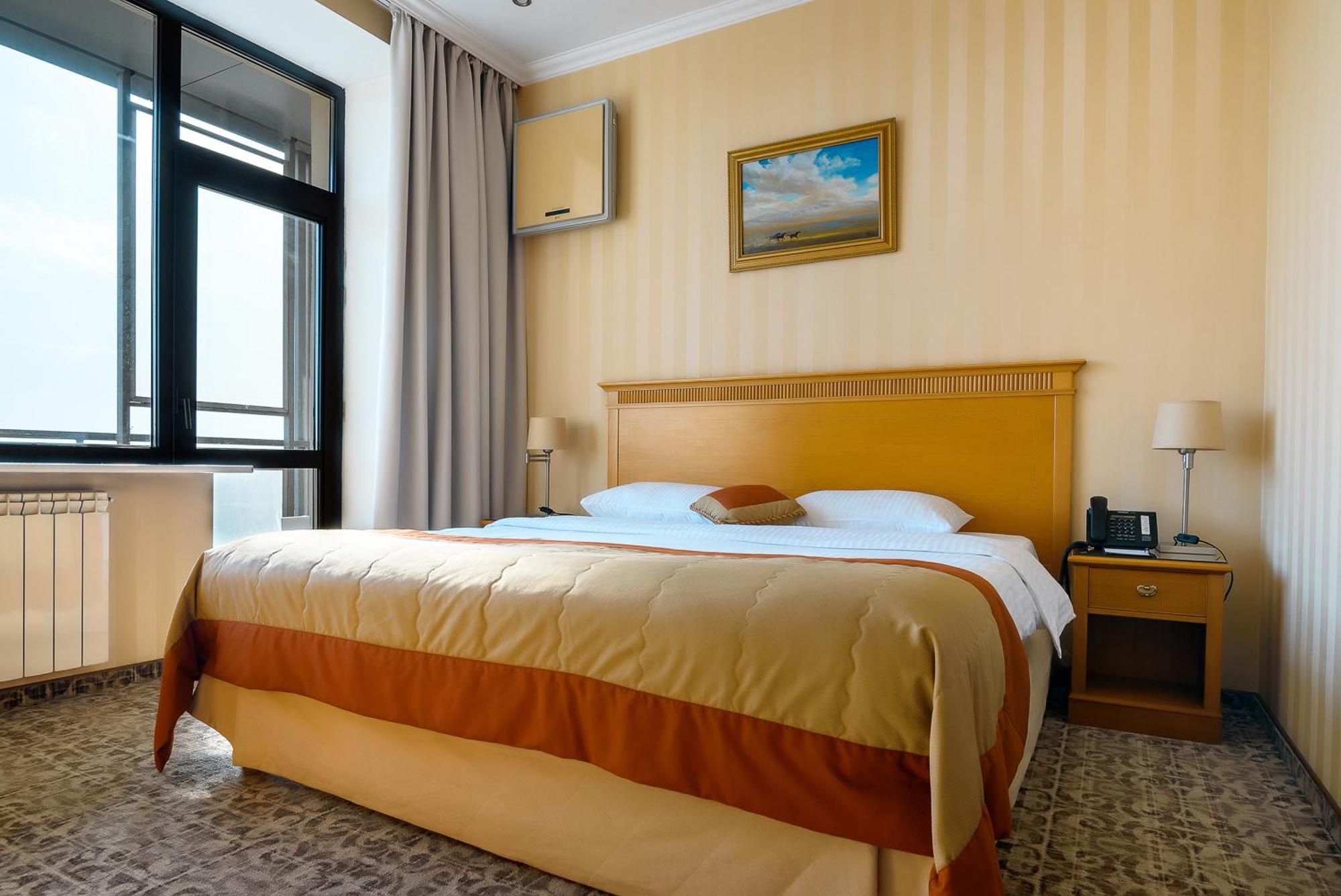 Cosmonaut Otel Karagandy Dış mekan fotoğraf